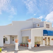 Hotels Near Muir Woods Book The Closest Travelodge By Wyndham Mill Valley Sausalito