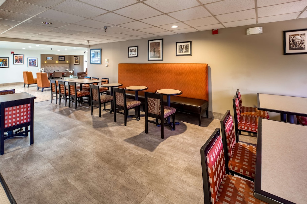 Breakfast area, SureStay Plus Hotel by Best Western Durham Medical Center