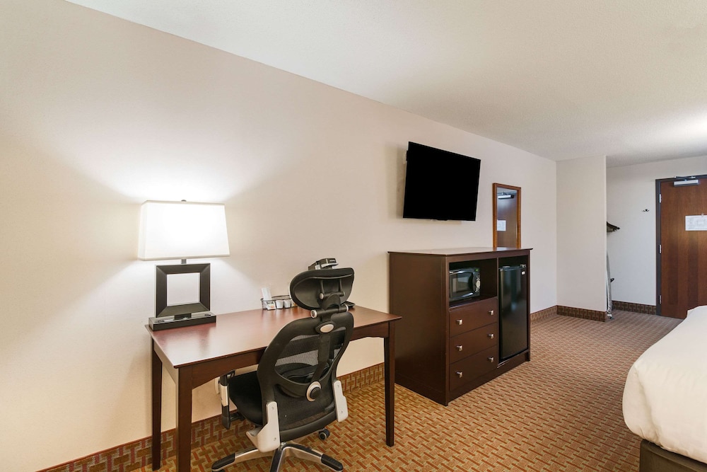 Room, Clarion Hotel Convention Center