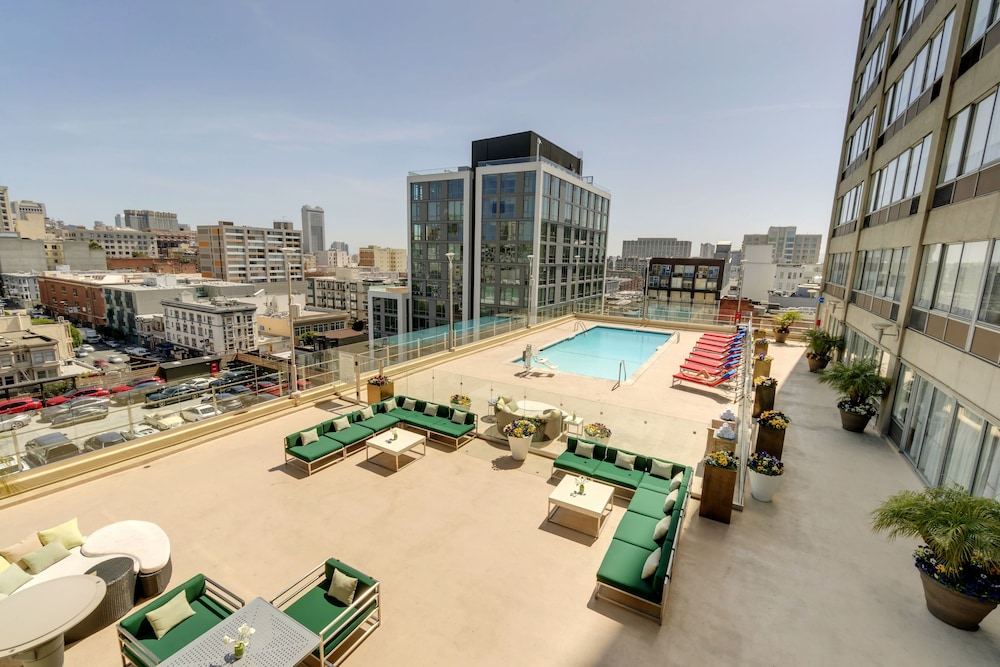 Pool, Holiday Inn Golden Gateway, an IHG Hotel