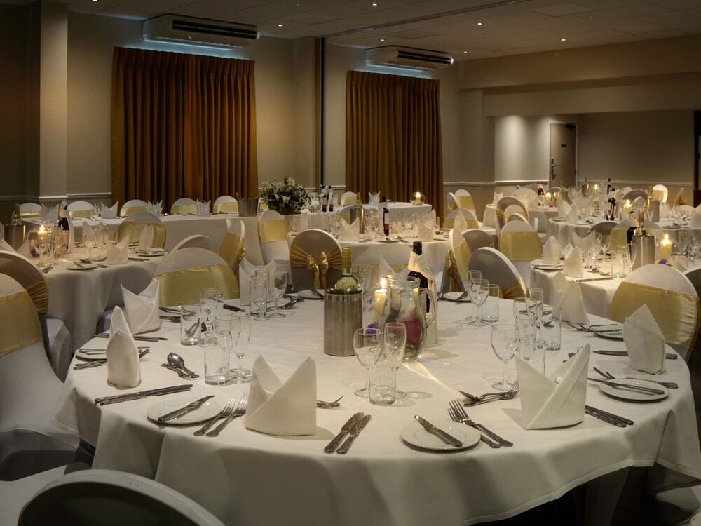 Banquet hall, Mercure Hatfield Oak