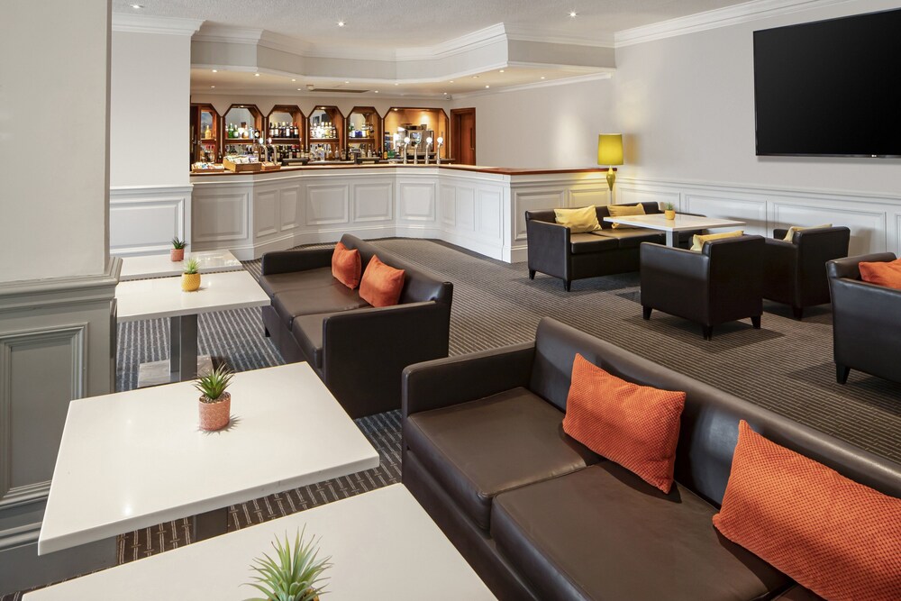 Bar (on property), Holiday Inn Hull Marina, an IHG Hotel