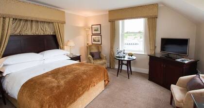 Macdonald Old England Hotel & Spa