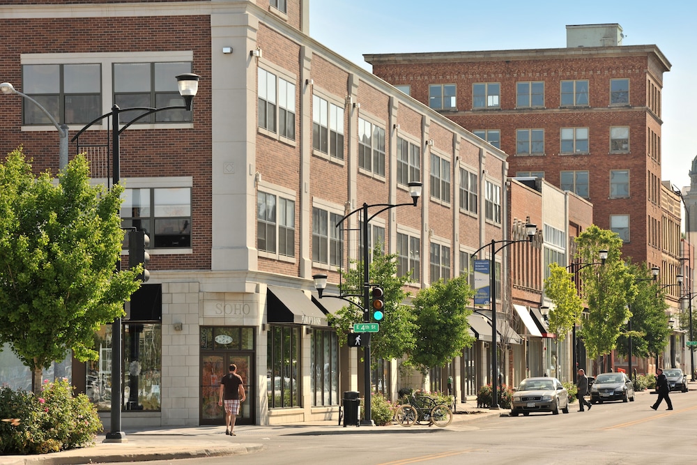 Front of property, Embassy Suites Hotel Des Moines Downtown