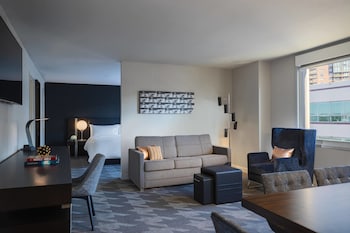 Renaissance Des Moines Savery Hotel