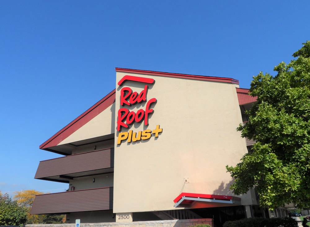 Red Roof Inn PLUS+ Chicago - Hoffman Estates