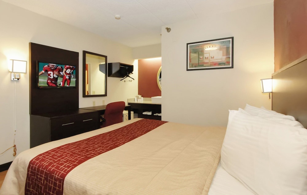 Room, Red Roof Inn PLUS+ Chicago - Hoffman Estates