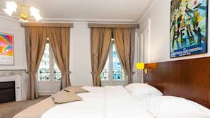 Minibar, in-room safe, free WiFi