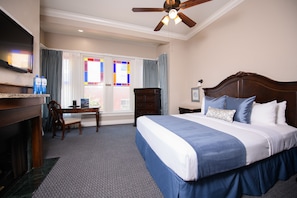 Room, 1 Queen Bed, Fireplace, City View | Premium bedding, individually decorated, blackout drapes