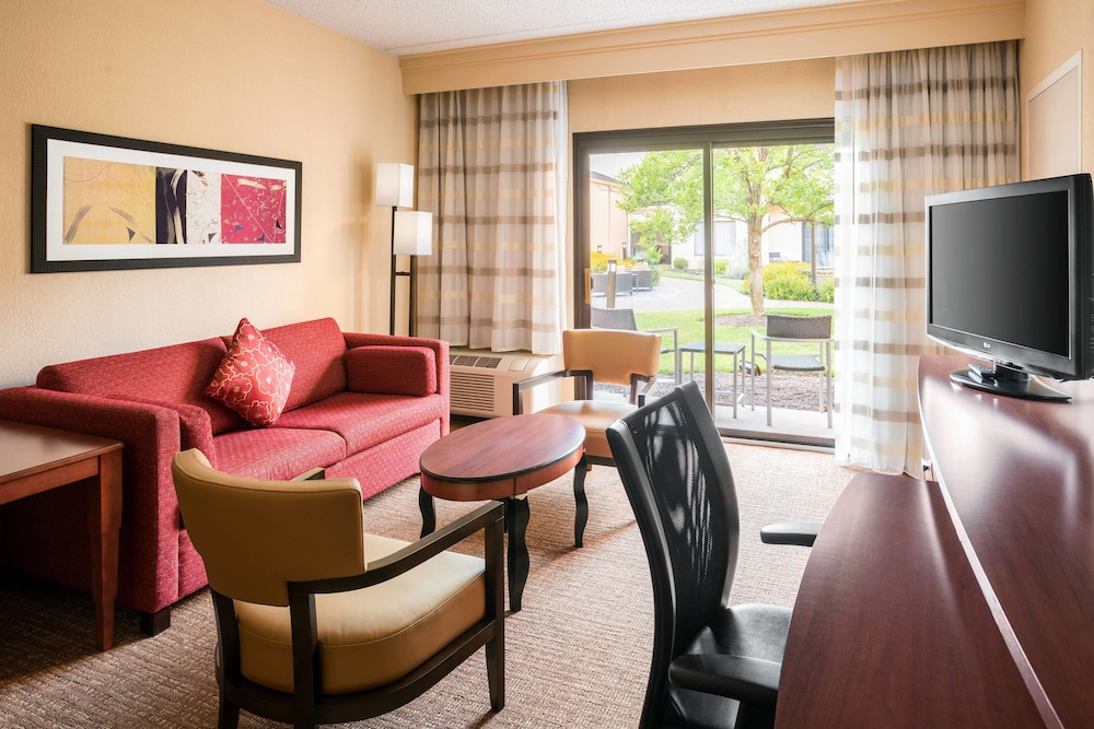 Courtyard by Marriott St Louis Creve Coeur