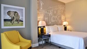 In-room safe, individually furnished, desk, laptop workspace