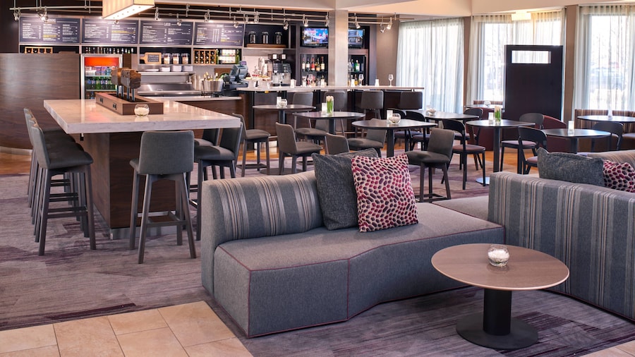 Courtyard by Marriott St. Louis Downtown West