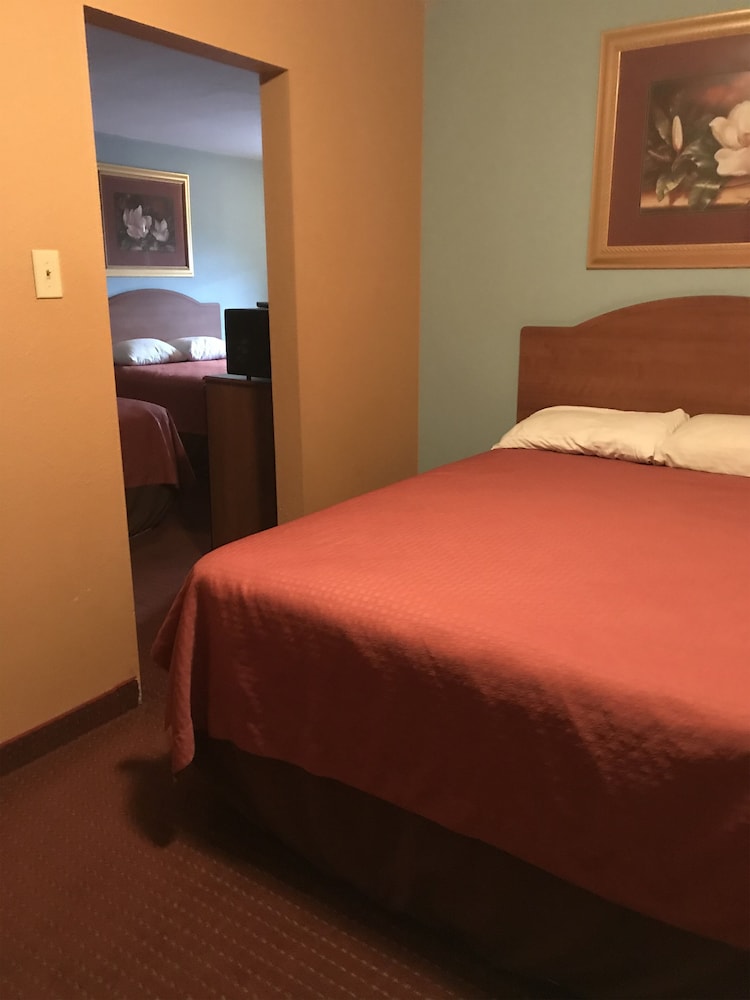 Sky-Palace Inn & Suites Laredo