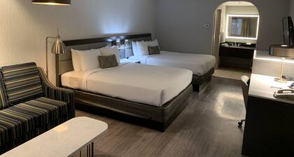 Best Western Plus Executive Suites
