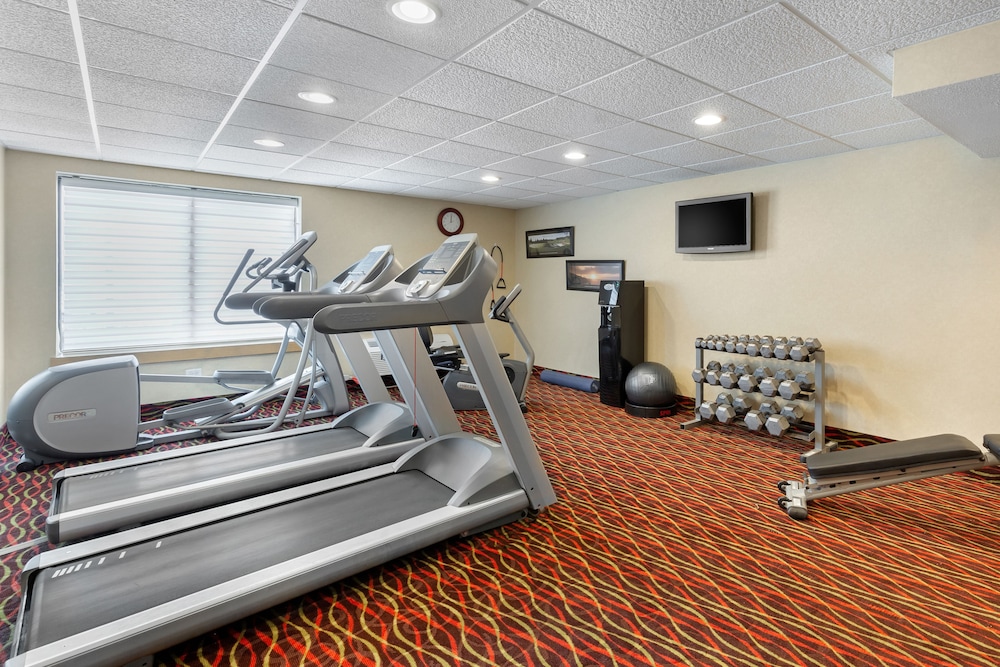 Holiday Inn Express Chicago-Downers Grove, an IHG Hotel