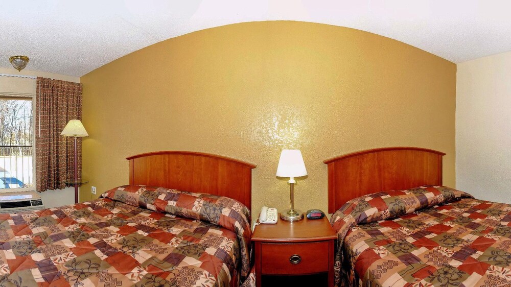 Room, Econo Lodge Salisbury