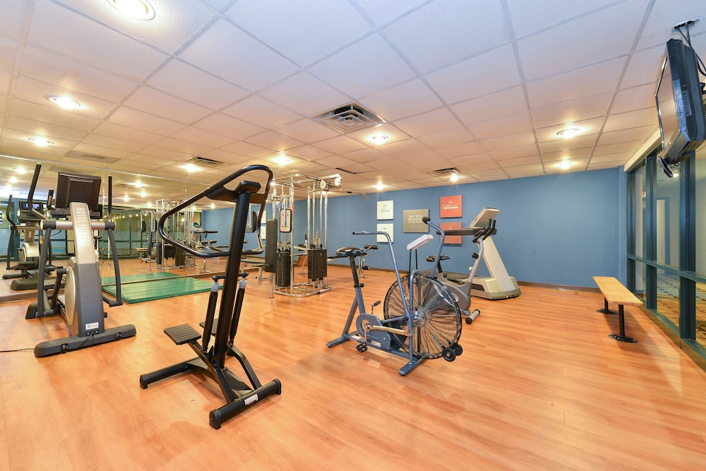 Gym, Comfort Suites Oakbrook Terrace near Oakbrook Center