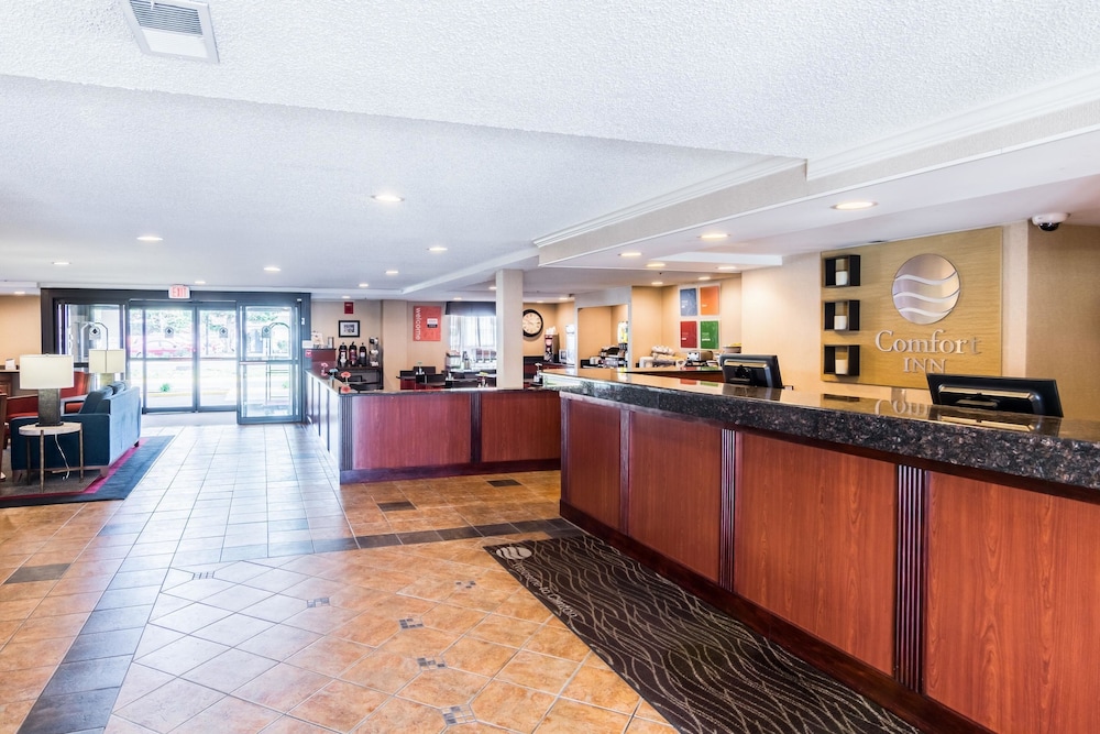 Lobby, Comfort Inn at Joint Base Andrews