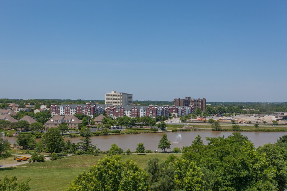 Holiday Inn Express Hotel and Suites Laurel, an IHG Hotel