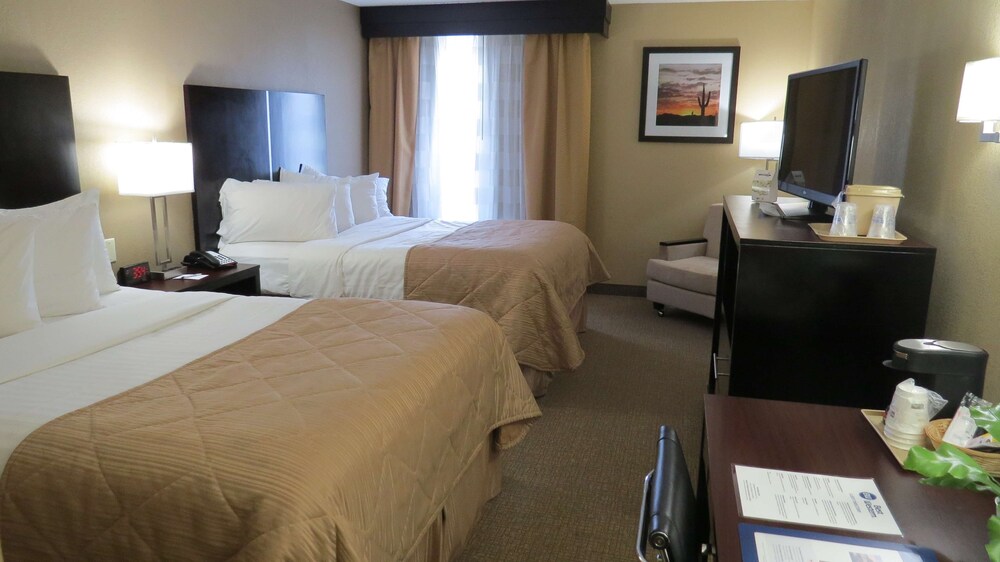 Best Western Harrisburg North Hotel