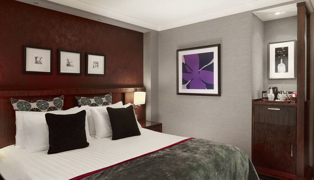 Crowne Plaza London- Gatwick Airport, an IHG Hotel