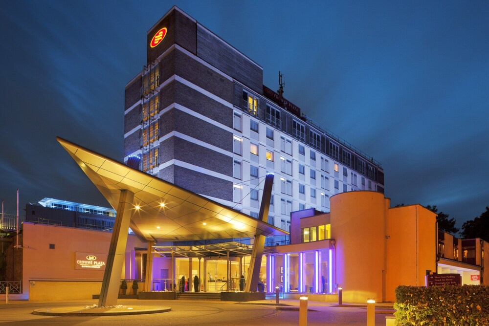 Crowne Plaza London- Gatwick Airport, an IHG Hotel