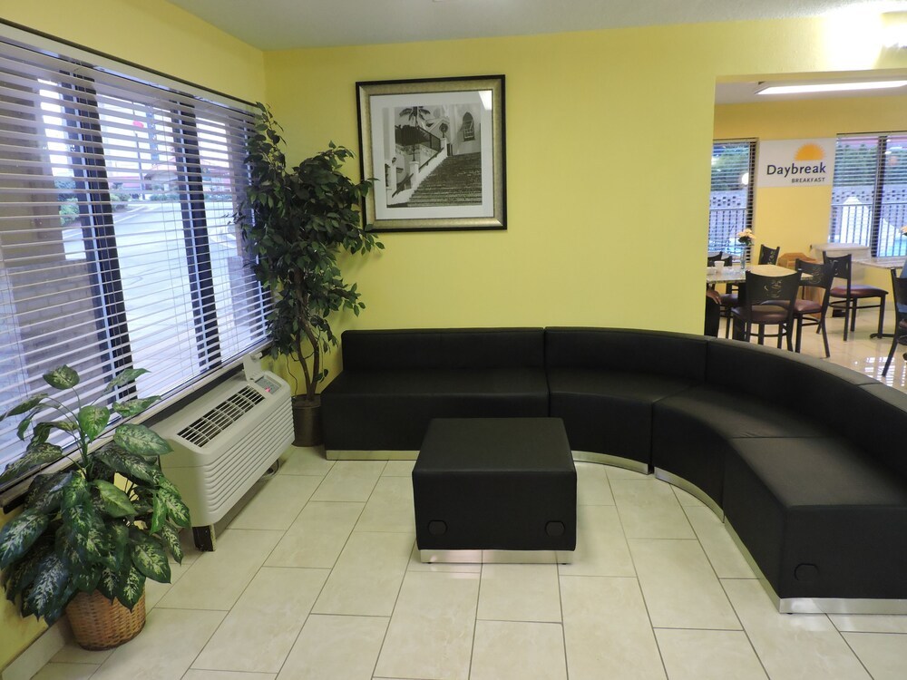 Lobby sitting area, Days Inn by Wyndham Conover-Hickory