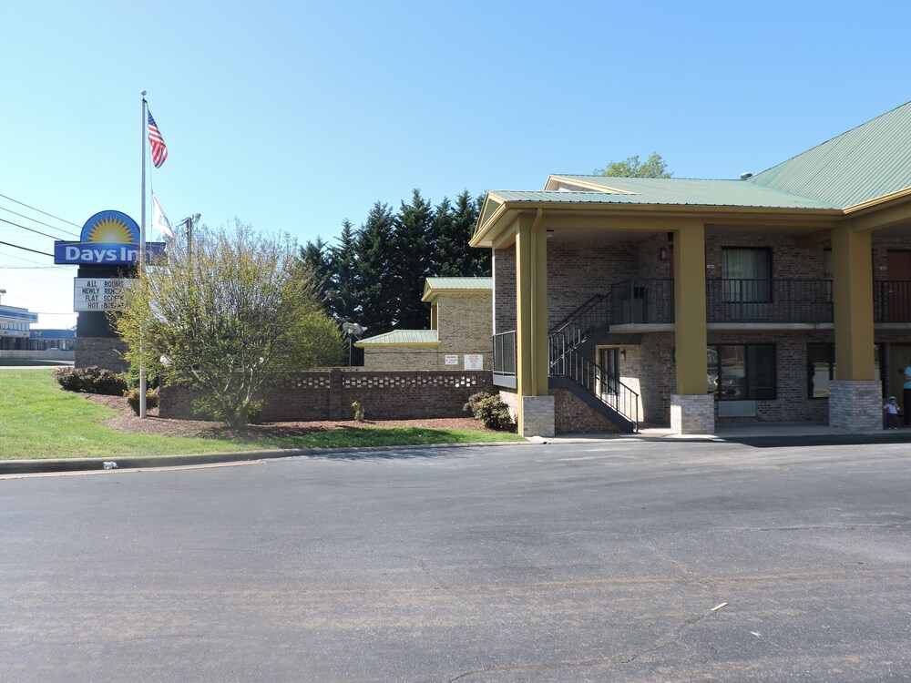 Front of property, Days Inn by Wyndham Conover-Hickory