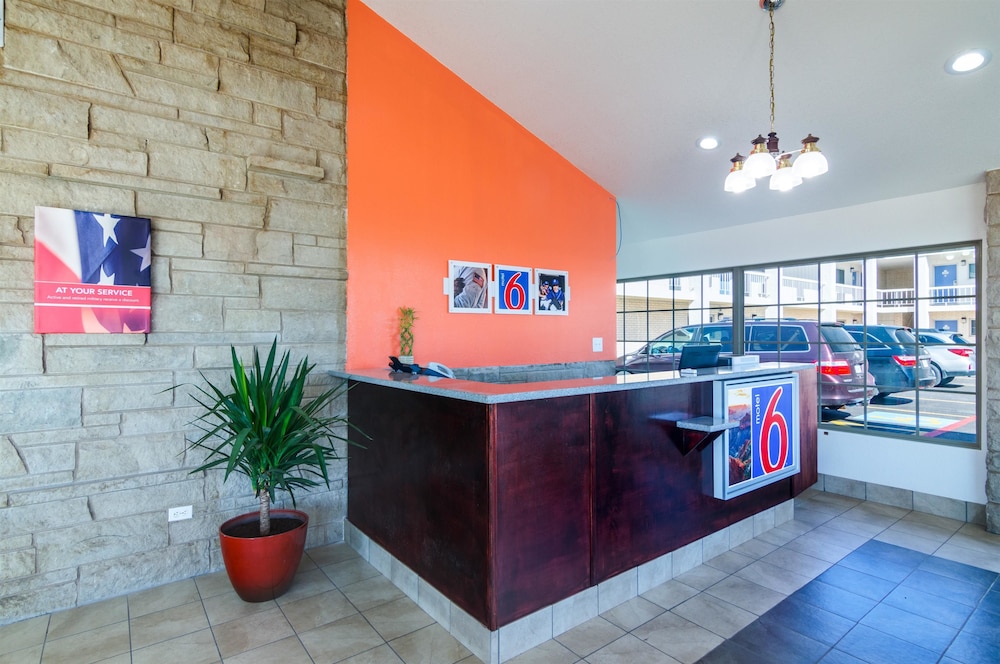 Motel 6 Childress, TX, Childress: $60 Room Prices & Reviews | Travelocity