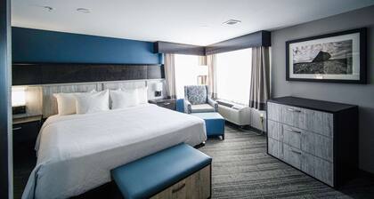 Best Western Plus Chocolate Lake Hotel