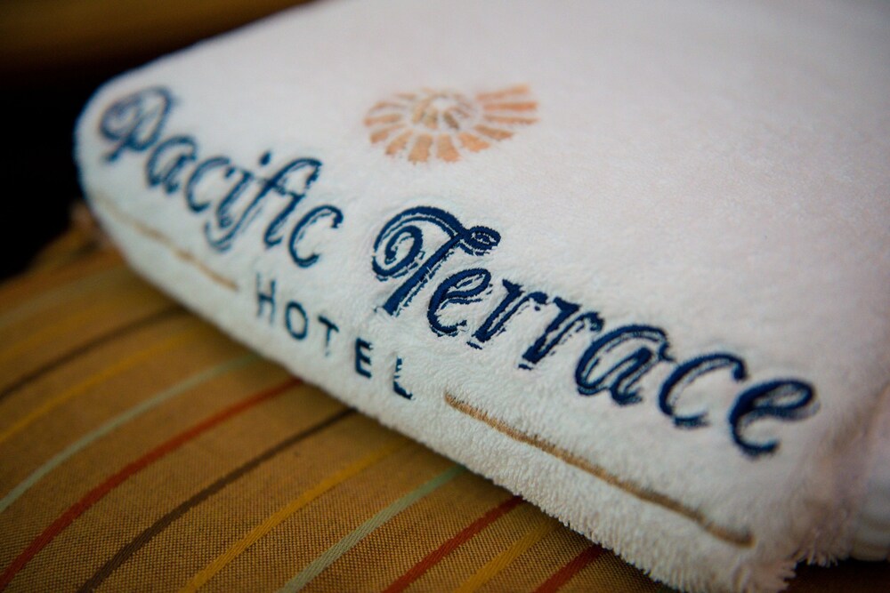 Pacific Terrace Hotel