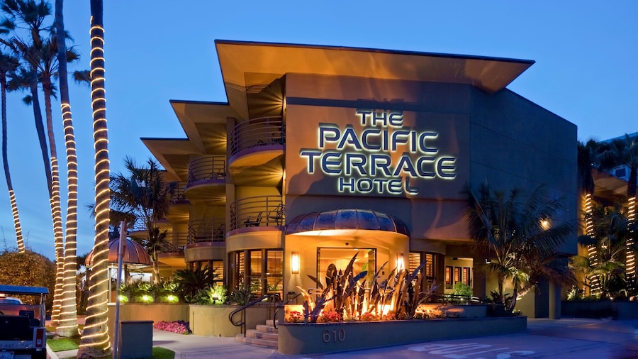 Pacific Terrace Hotel