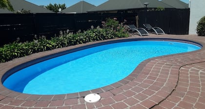 ASURE Sundowner Motel
