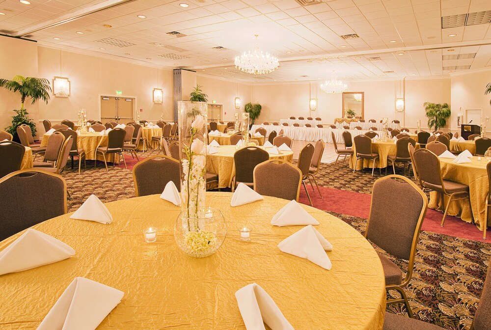Holiday Inn Mobile-Dwtn/Hist. District, an IHG Hotel