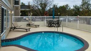 Indoor pool, outdoor pool