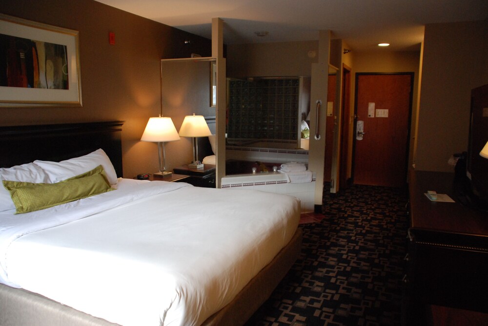 Express Suites Riverport Inn & Suites in Winona Best Rates & Deals on