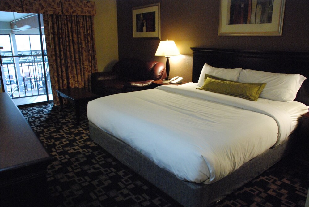 Express Suites Riverport Inn & Suites in Winona Best Rates & Deals on