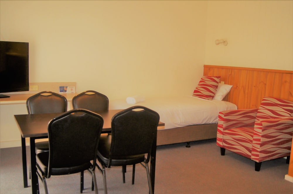 Living area, Quality Hotel Lakeside Bendigo