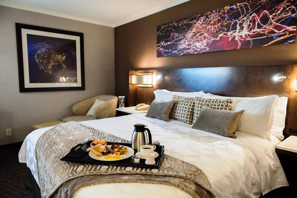 Holiday Inn Long Beach Airport Hotel And Conference Center