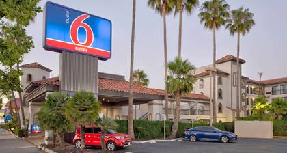 Studio 6 Suites Lawndale, CA – South Bay