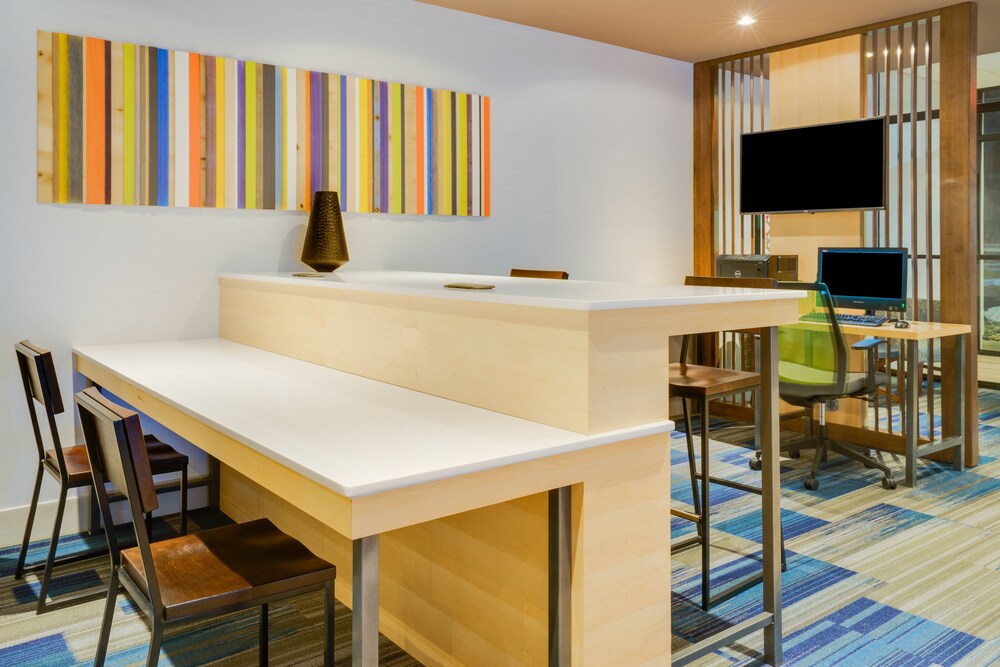 Holiday Inn Express & Suites Ft. Washington - Philadelphia, an IHG Hotel