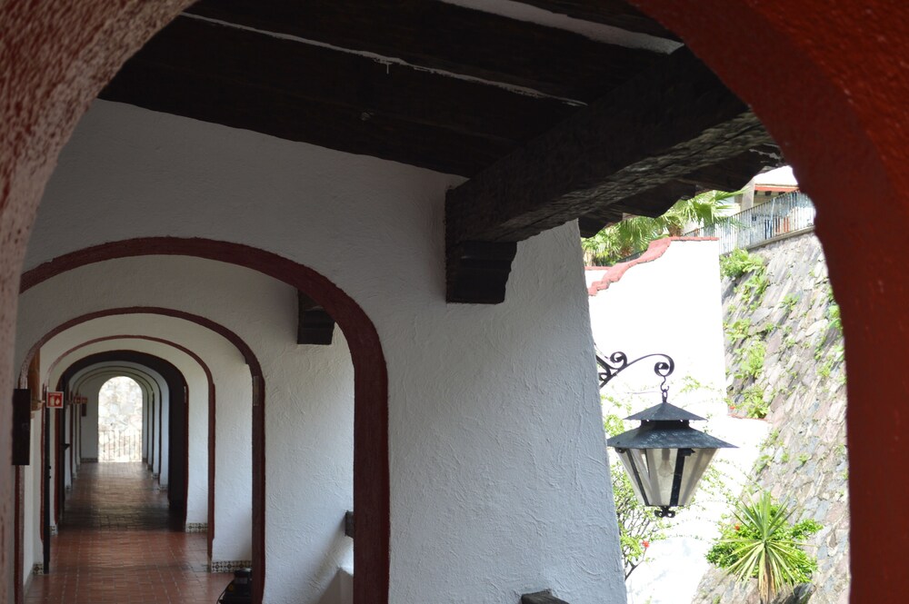 Hallway, Radisson Hotel Tapatio Guadalajara