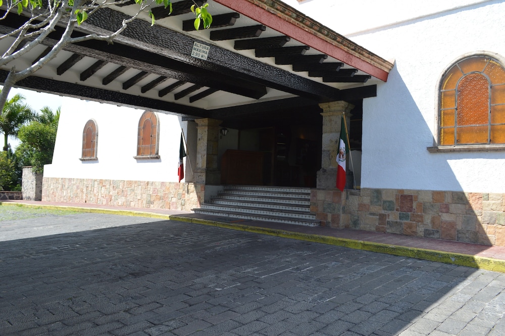 Property entrance, Radisson Hotel Tapatio Guadalajara