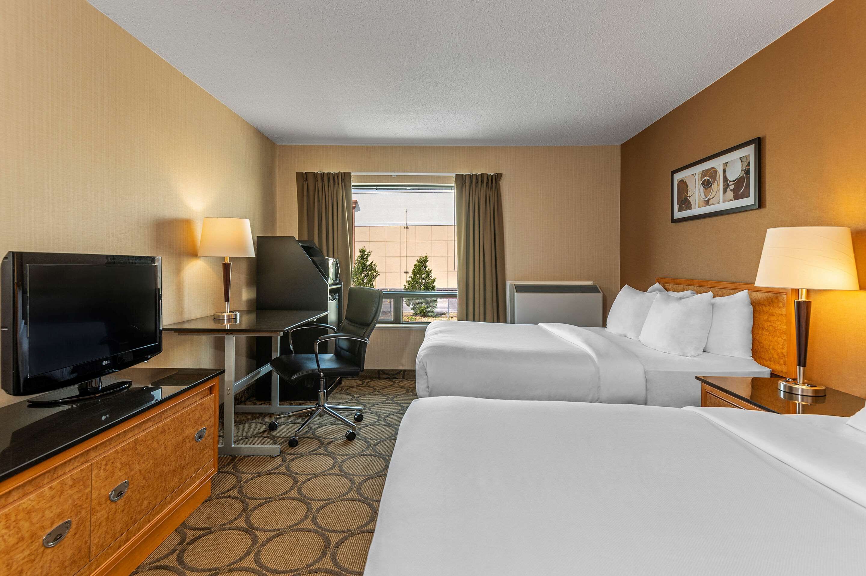 Comfort Inn West Edmonton In Edmonton Canada Expedia