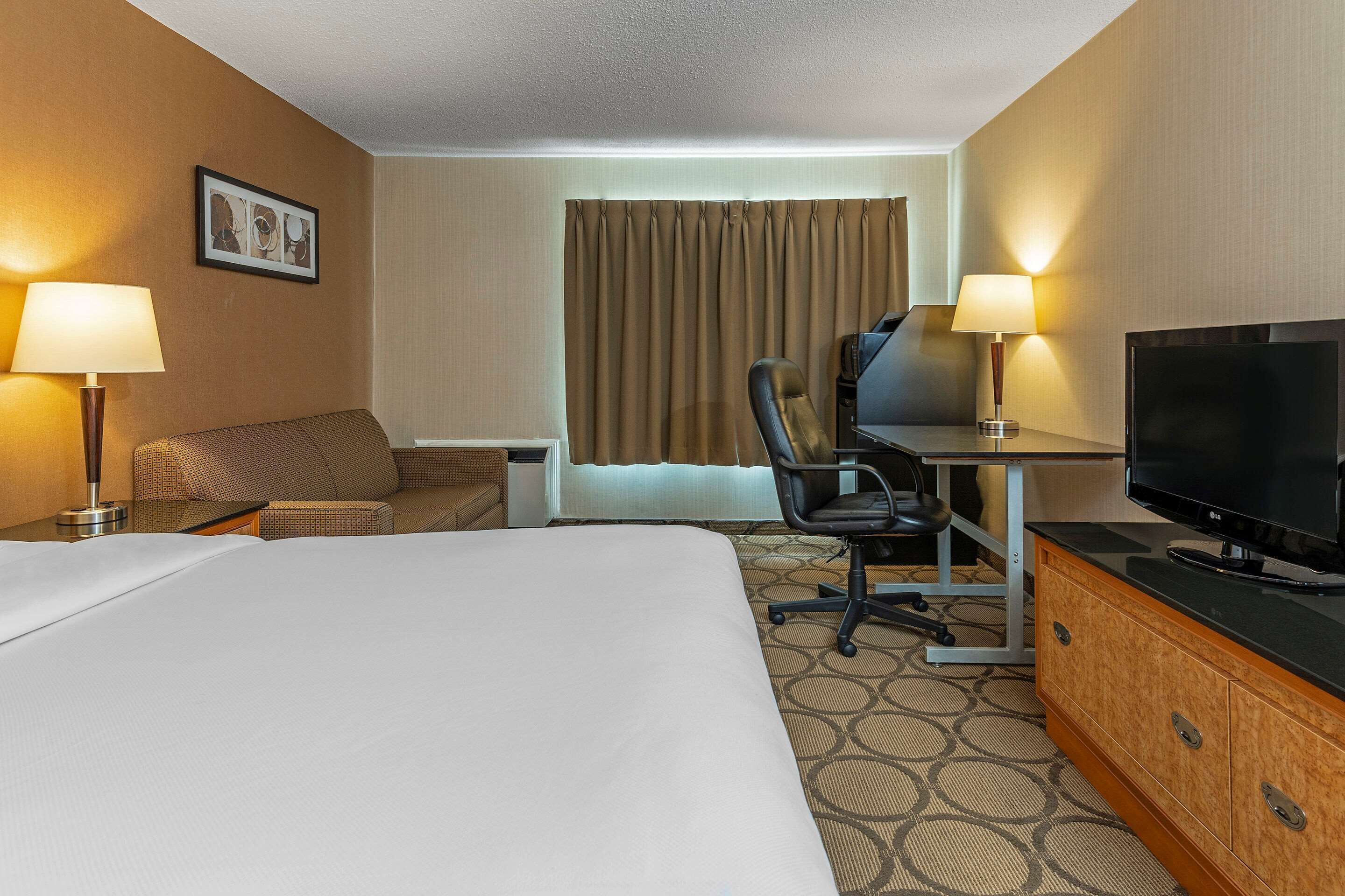 Comfort Inn West Edmonton In Edmonton Canada Expedia
