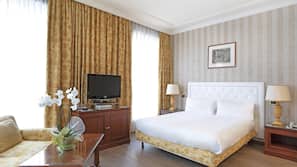 Minibar, in-room safe, blackout drapes, free WiFi