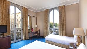 Minibar, in-room safe, blackout drapes, free WiFi