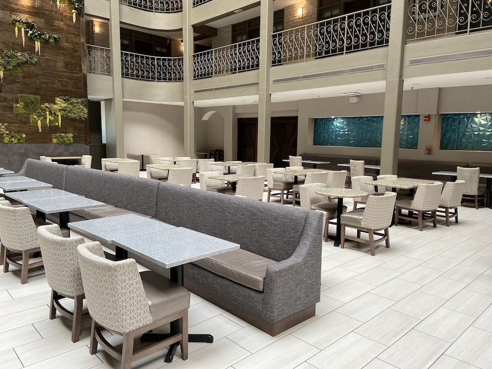 Embassy Suites Chicago - Schaumburg - Woodfield