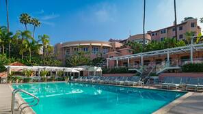 Outdoor pool, cabanas (surcharge), pool umbrellas