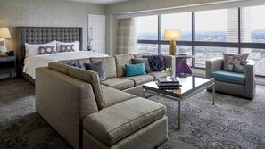 Pillowtop beds, in-room safe, desk, laptop workspace